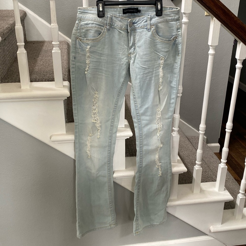 Rue 21 Twentyone Black distresses jeans